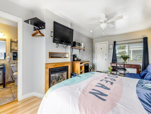 Mendocino Home 1027112