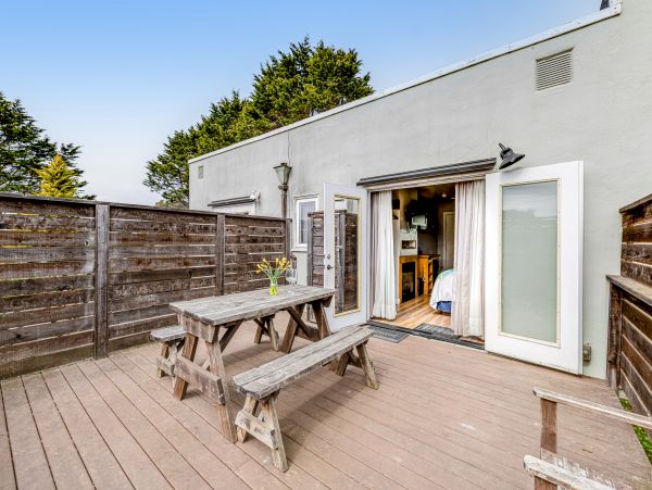 Mendocino Home 1027112