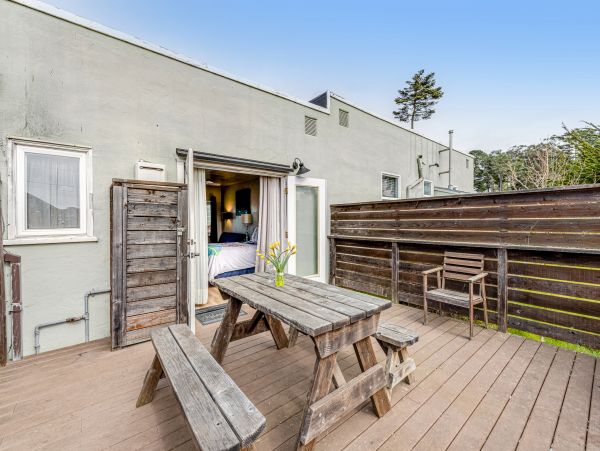 Mendocino Home 1027112