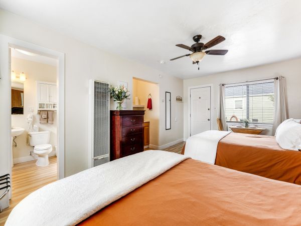 Mendocino Home 1027114