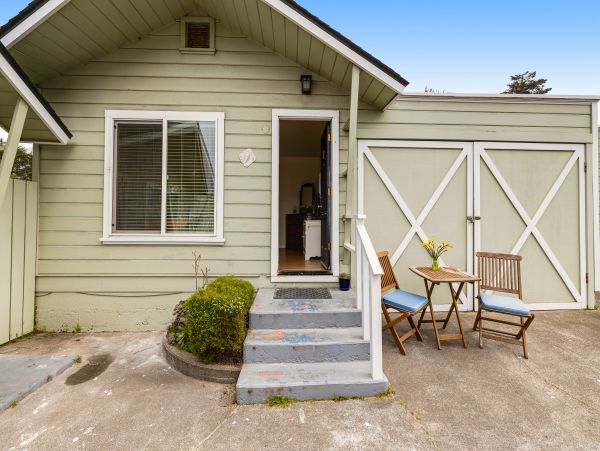Mendocino Home 1027115