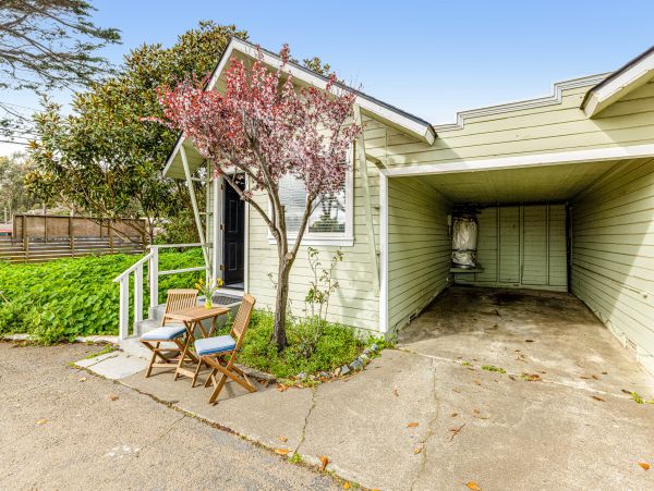 Mendocino Home 1027116