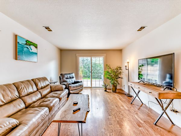 Mendocino Home 1027120