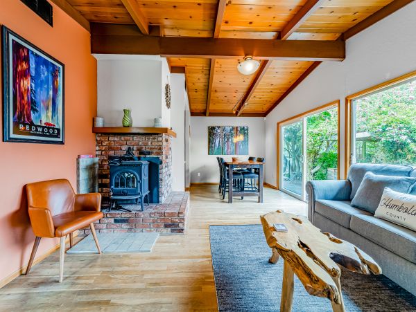 Mendocino Home 1027121