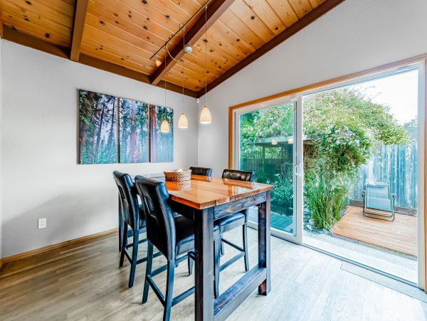 Mendocino Home 1027121