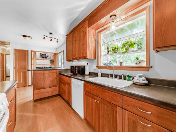 Mendocino Home 1027121