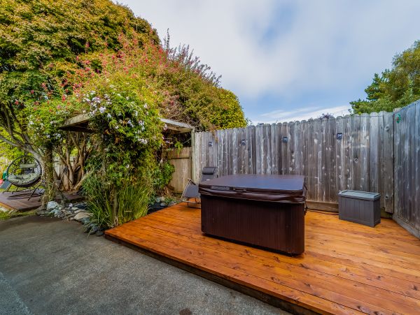 Mendocino Home 1027121