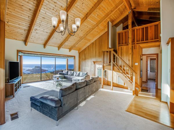 Mendocino Home 1027122