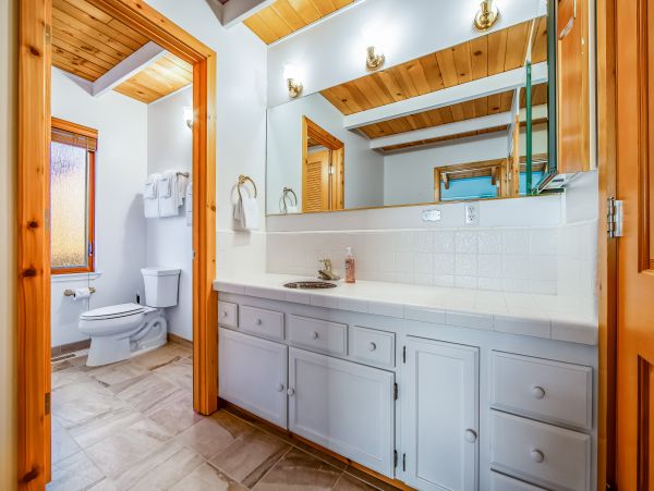 Mendocino Home 1027122