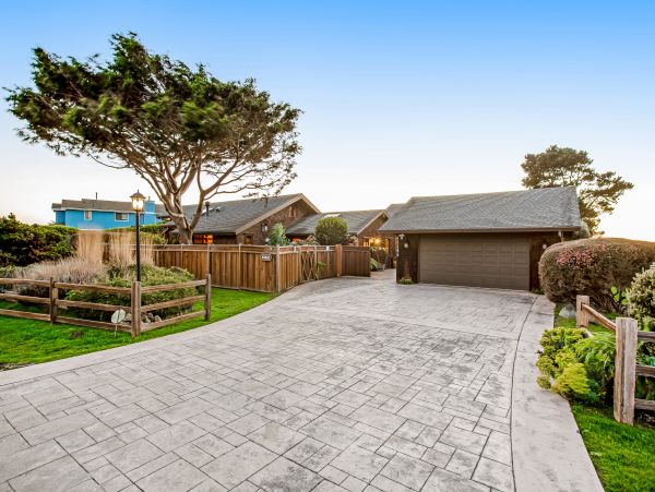 Mendocino Home 1027122