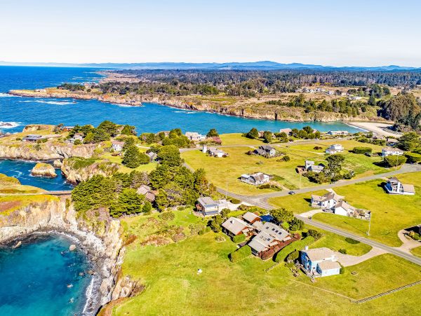 Mendocino Home 1027122