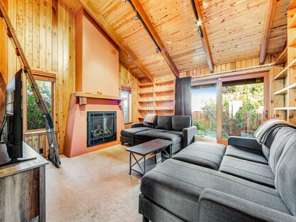 Mendocino Home 1027123