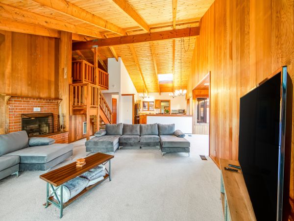 Mendocino Home 1027123