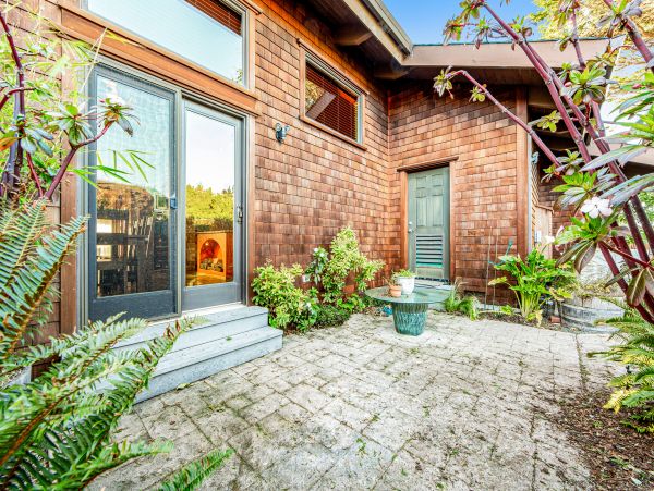 Mendocino Home 1027123