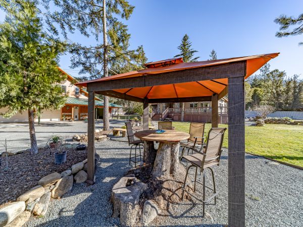 Mendocino Home 1027124