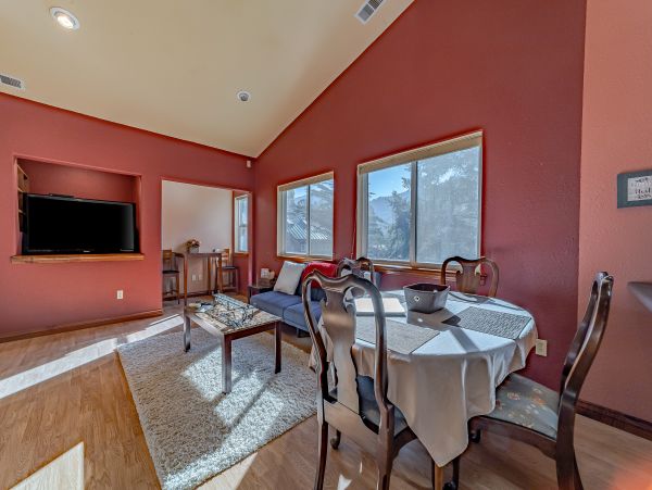 Mendocino Home 1027124