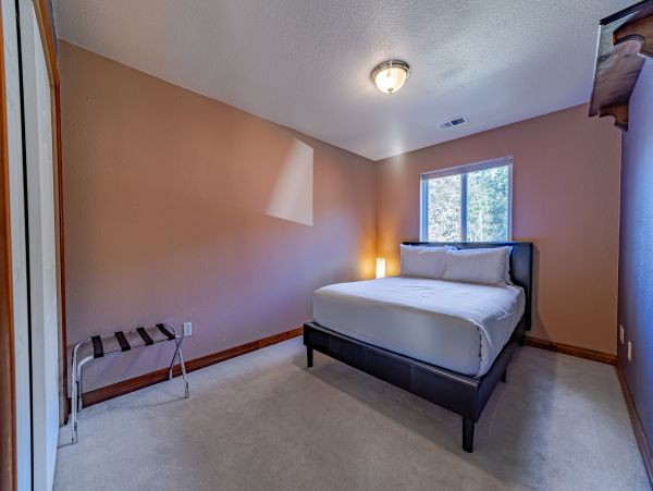 Mendocino Home 1027124