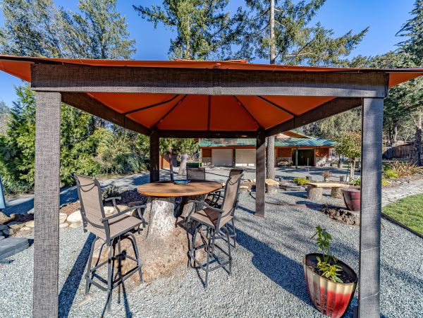 Mendocino Home 1027124