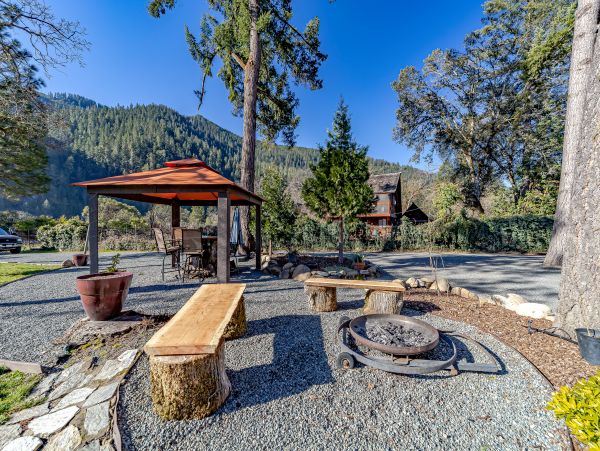 Mendocino Home 1027124