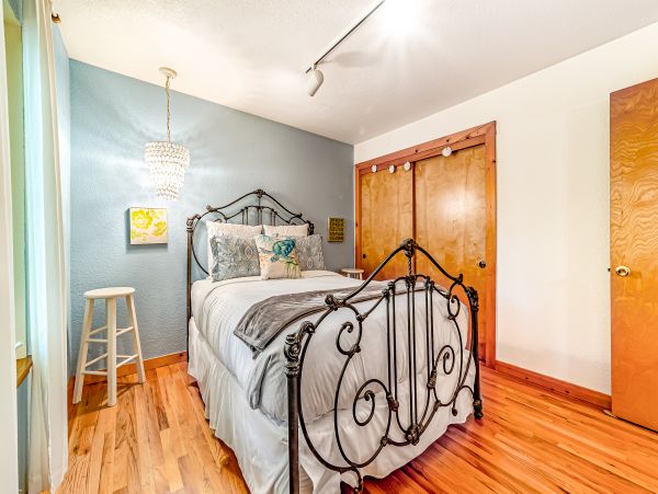 Mendocino Home 1027125