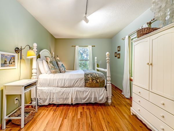Mendocino Home 1027125
