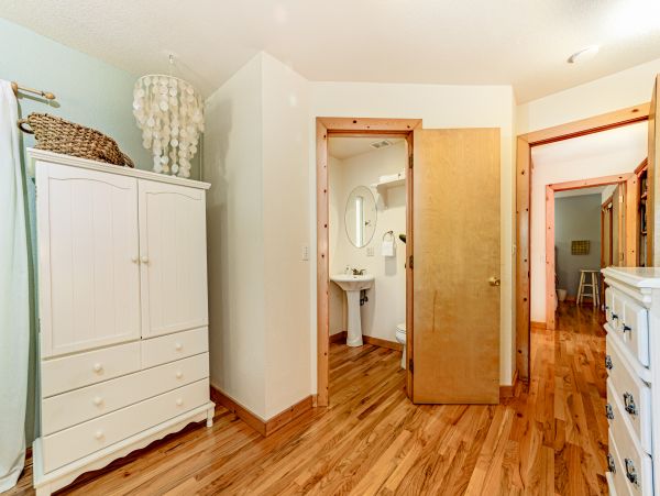 Mendocino Home 1027125