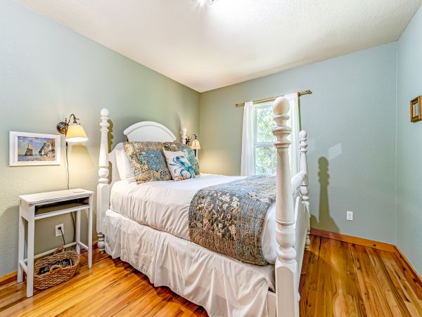 Mendocino Home 1027125