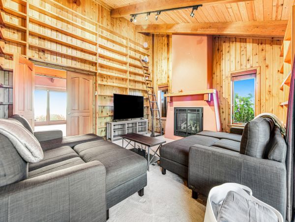 Mendocino Home 1027127
