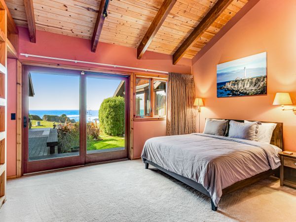 Mendocino Home 1027127
