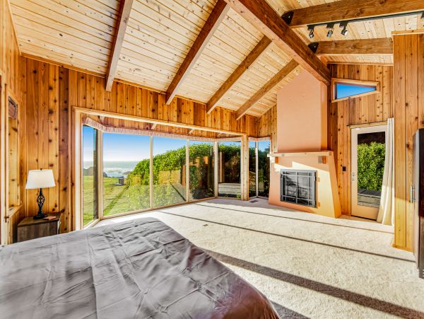 Mendocino Home 1027127