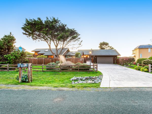 Mendocino Home 1027127