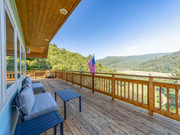 Mendocino Home 1027128