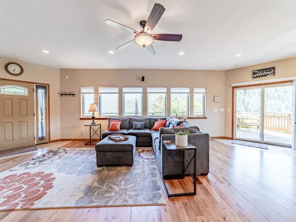 Mendocino Home 1027128