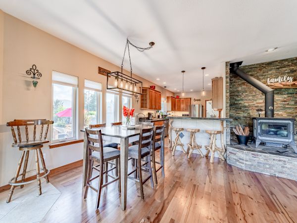 Mendocino Home 1027128