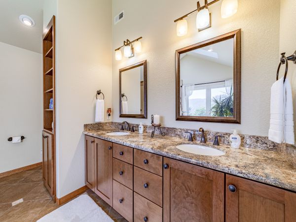 Mendocino Home 1027128
