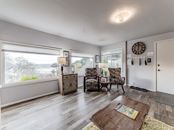 Mendocino Home 1027130
