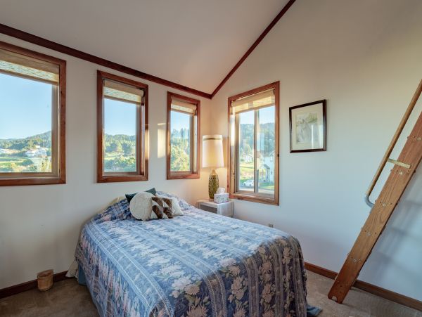 Mendocino Home 1027131