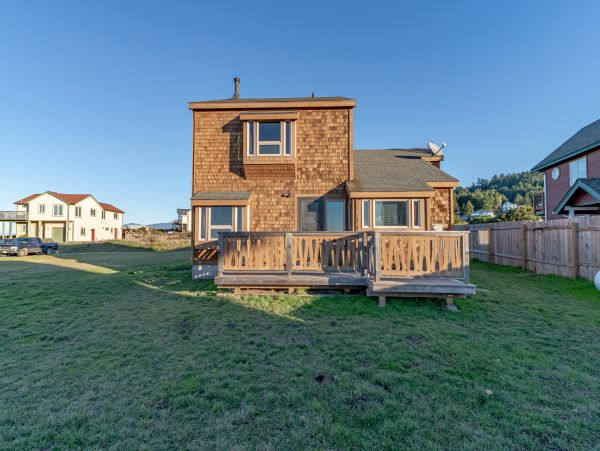 Mendocino Home 1027131