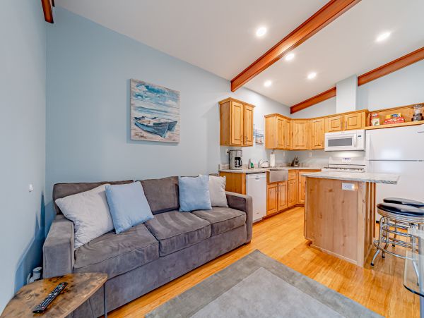 Mendocino Home 1027132