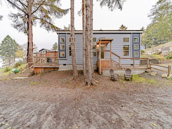 Mendocino Home 1027132