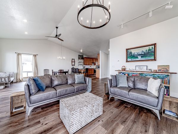 Mendocino Home 1027133