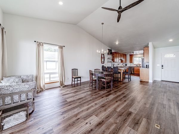 Mendocino Home 1027133