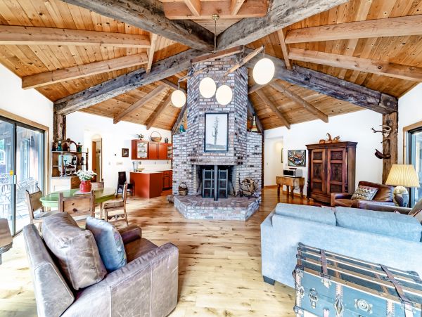 Mendocino Home 1027134