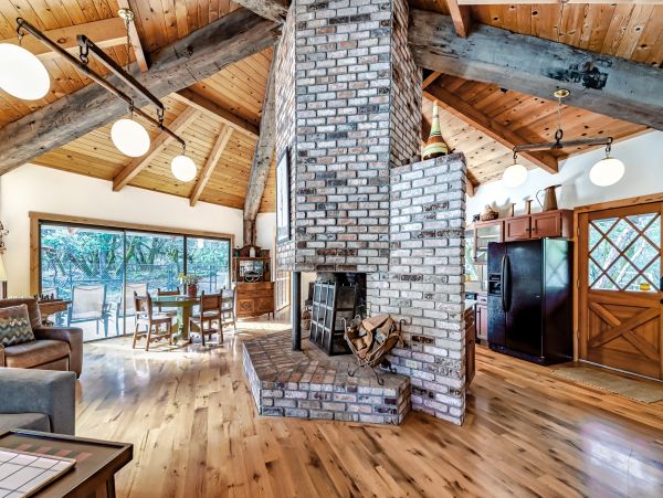 Mendocino Home 1027134