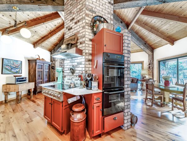 Mendocino Home 1027134
