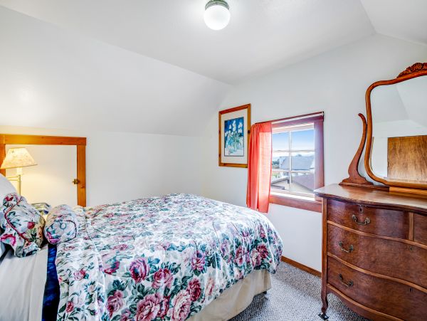 Mendocino Home 1027135