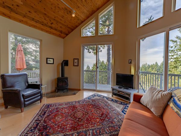 Mendocino Home 1027136