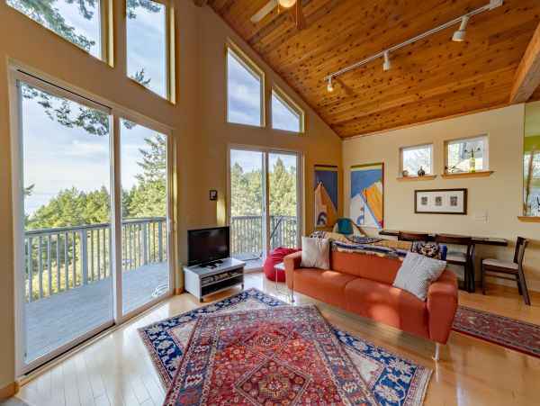 Mendocino Home 1027136