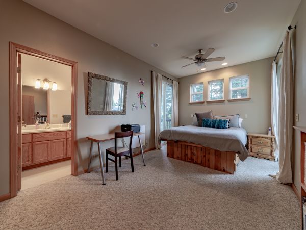 Mendocino Home 1027136
