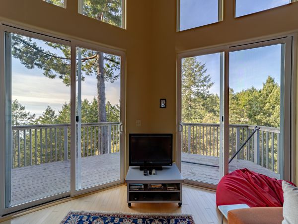 Mendocino Home 1027136